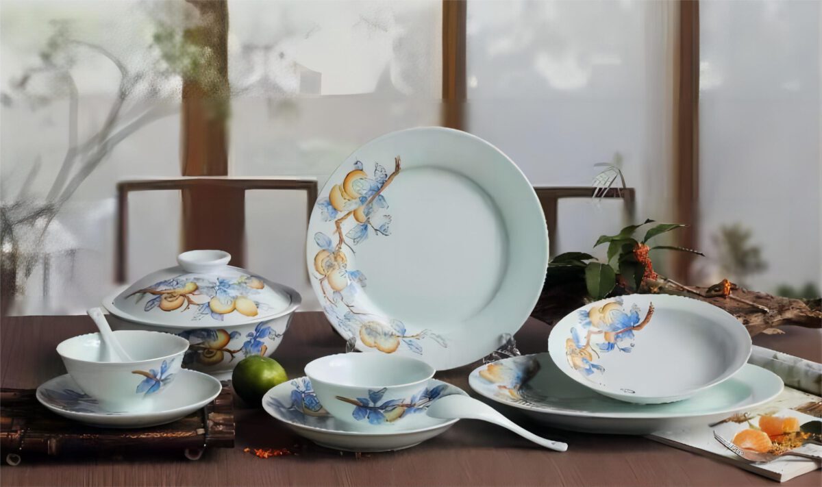 “All-Fine” Hand-painted celadon glaze tableware 10 pieces - Image 1